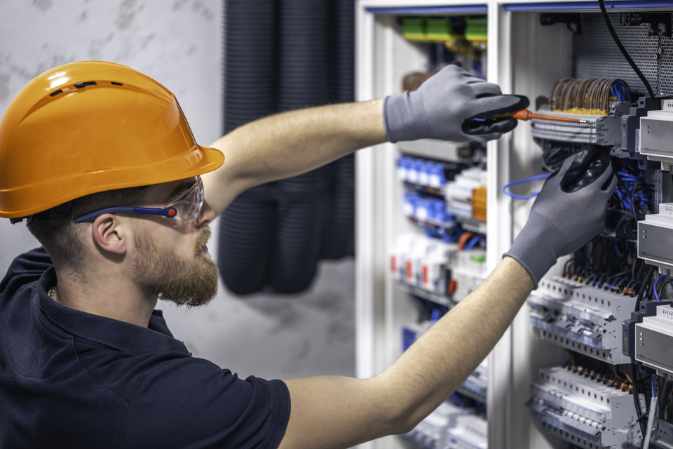 elektriker i gislaved elektriker installerar elcentral i gislaved